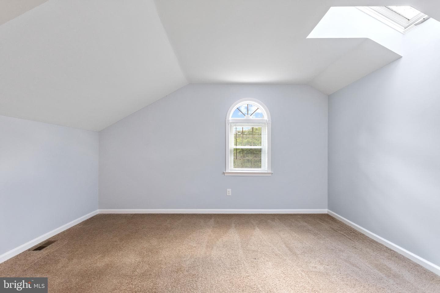 201 Georgetowne Court photo 21