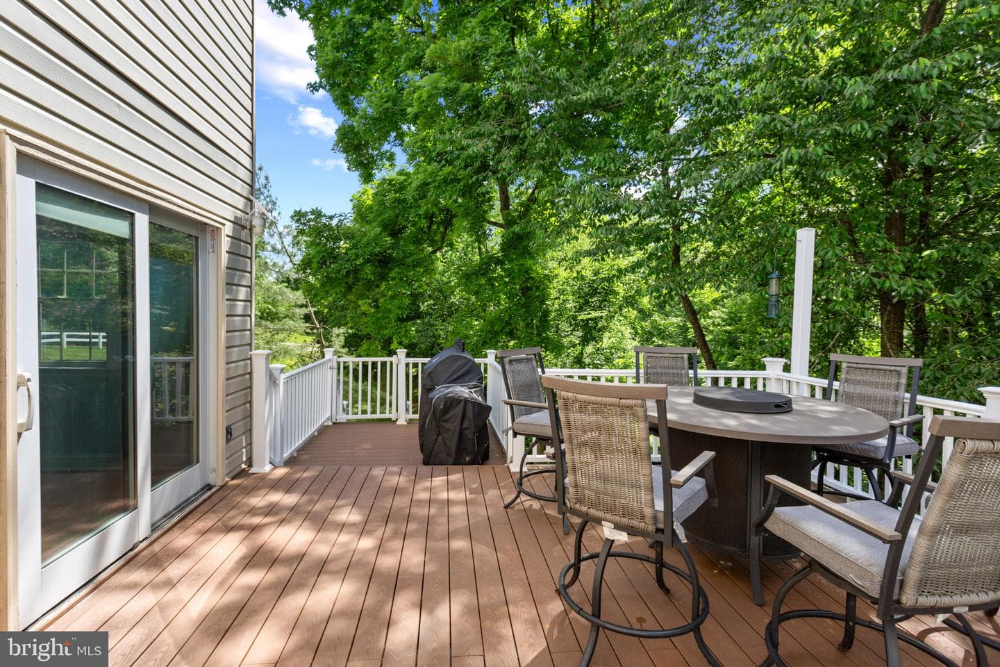 201 Georgetowne Court photo 27