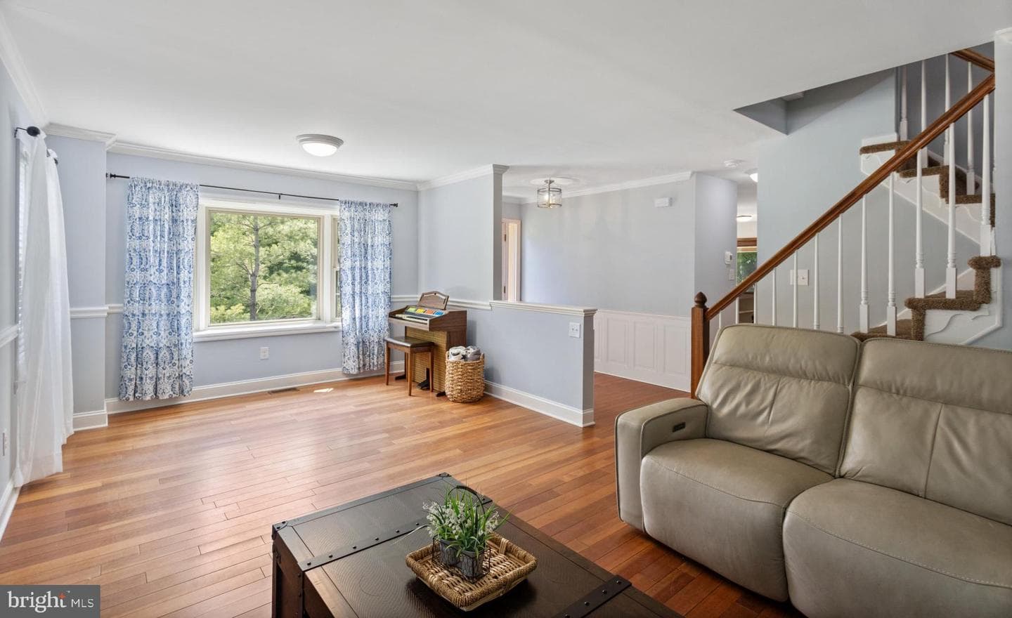 201 Georgetowne Court photo 4