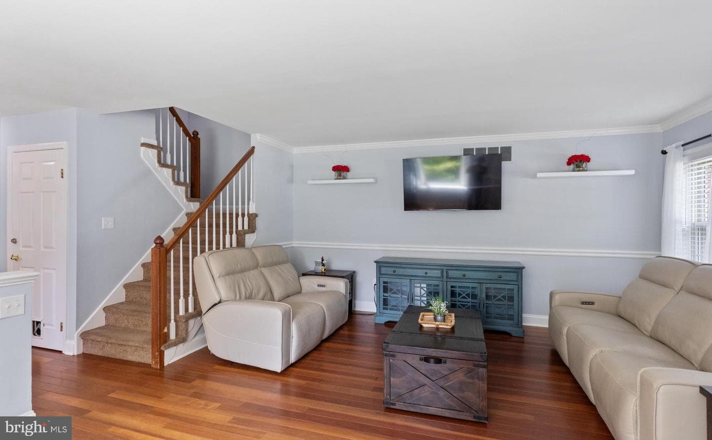 201 Georgetowne Court photo 5