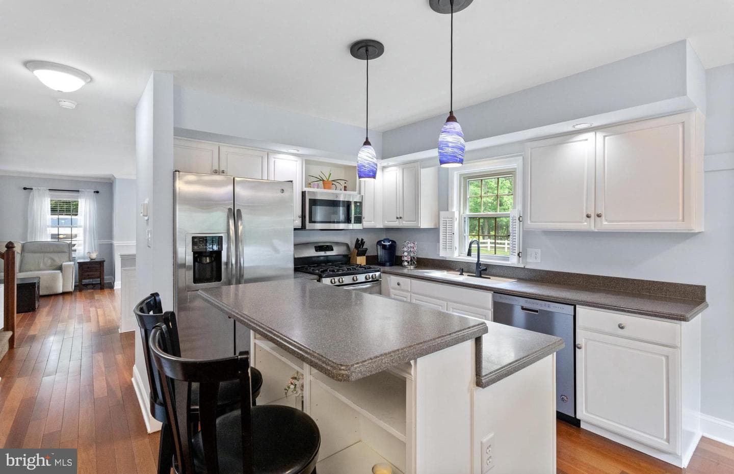 201 Georgetowne Court photo 9