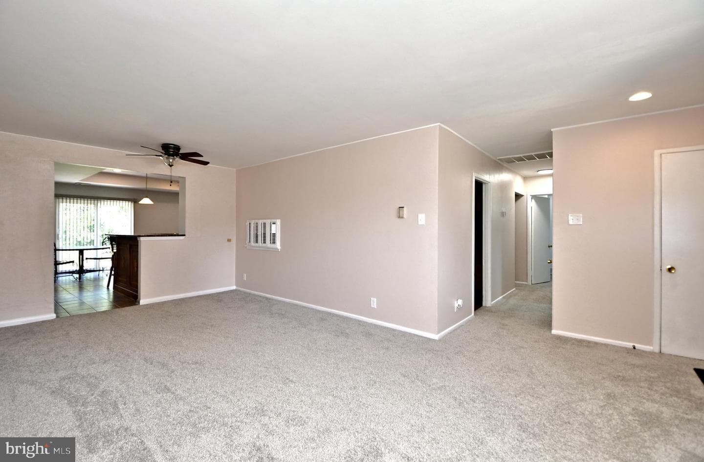 211 Oak Tree Road photo 10