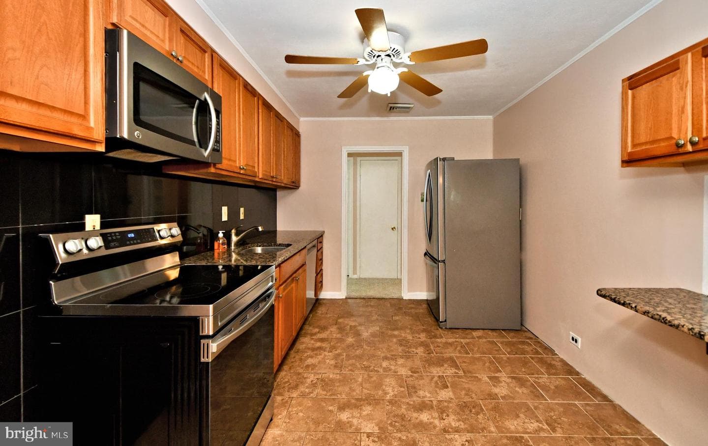 211 Oak Tree Road photo 12