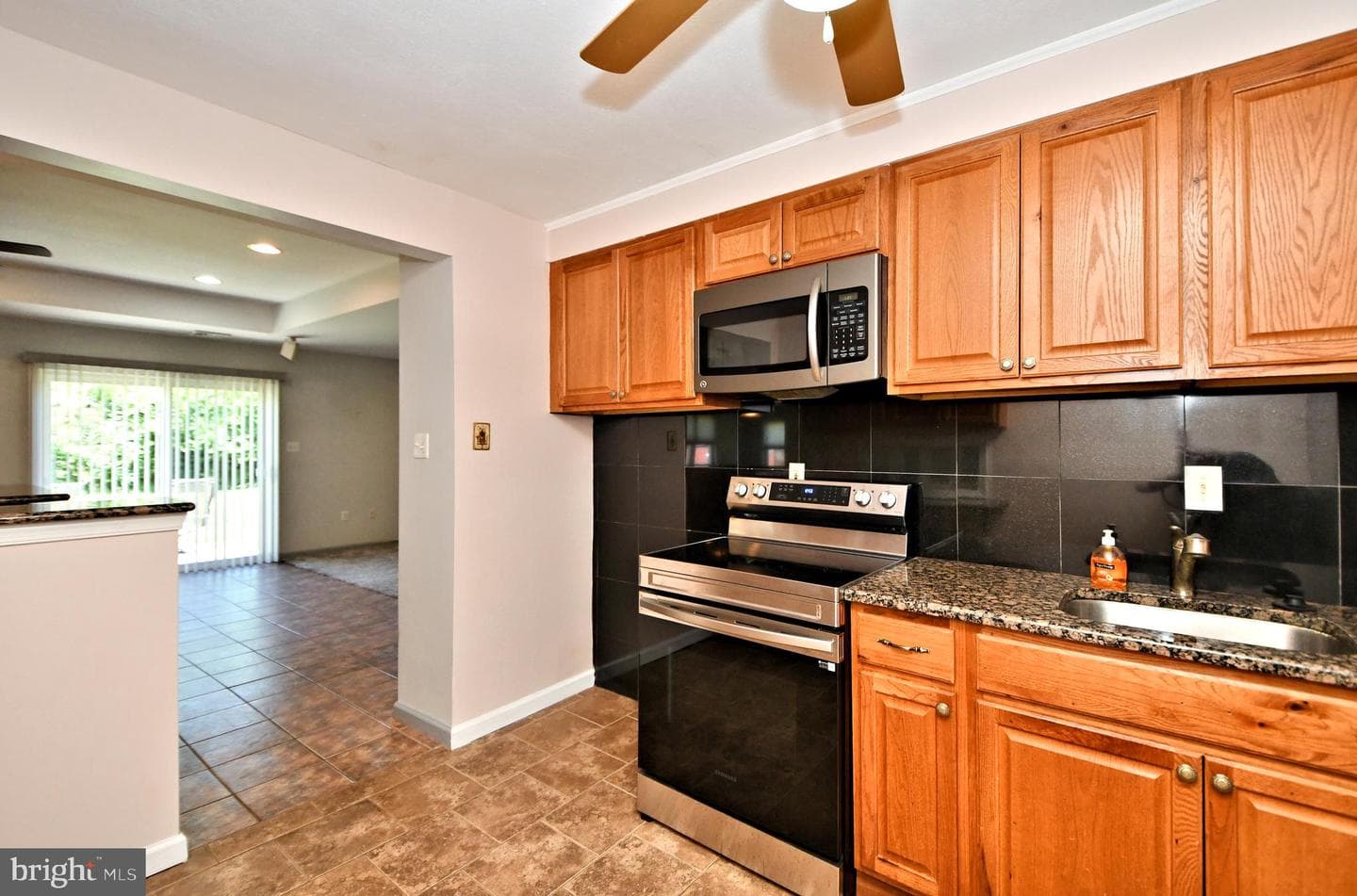 211 Oak Tree Road photo 14