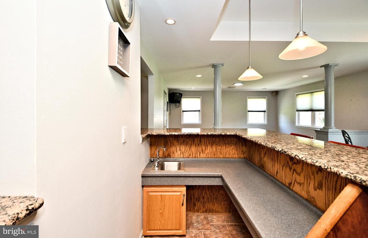 211 Oak Tree Road photo 23