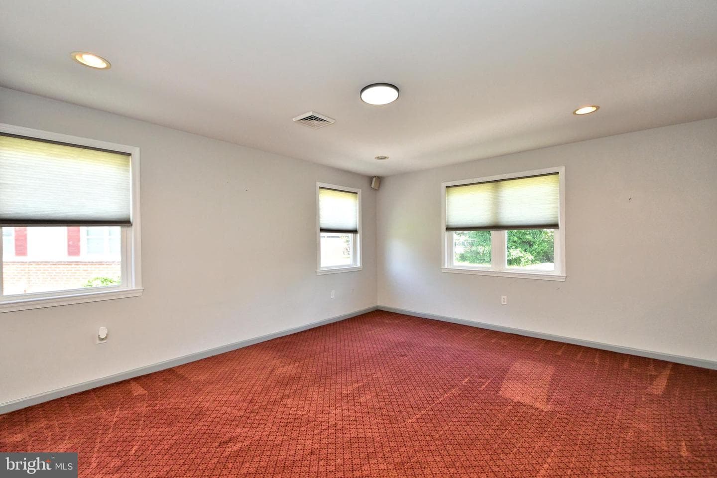 211 Oak Tree Road photo 33
