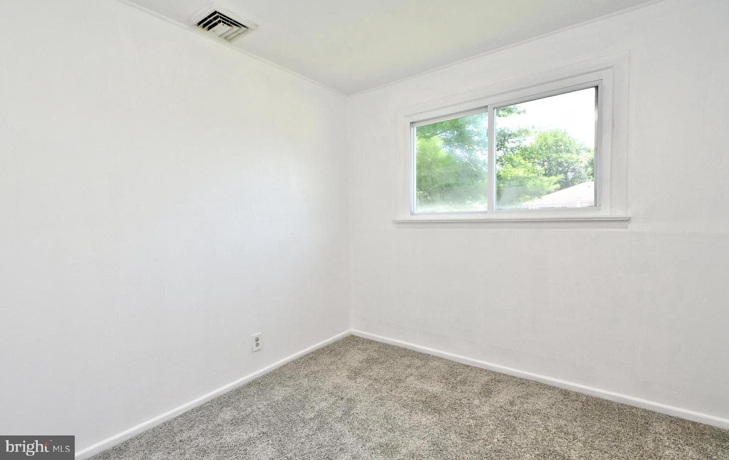 211 Oak Tree Road photo 47