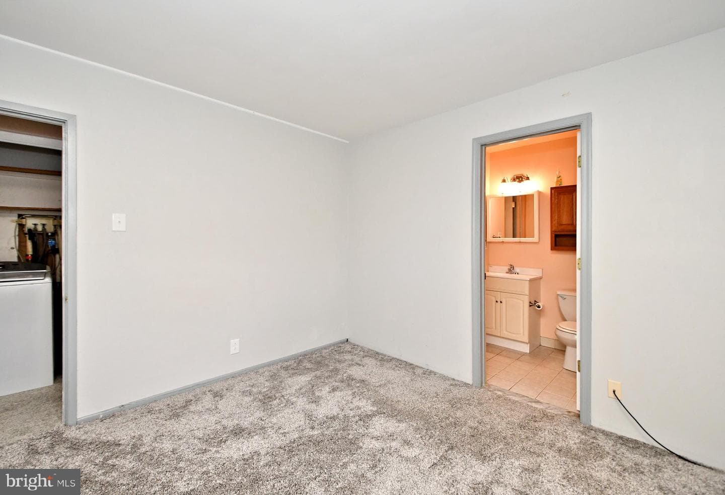 211 Oak Tree Road photo 49