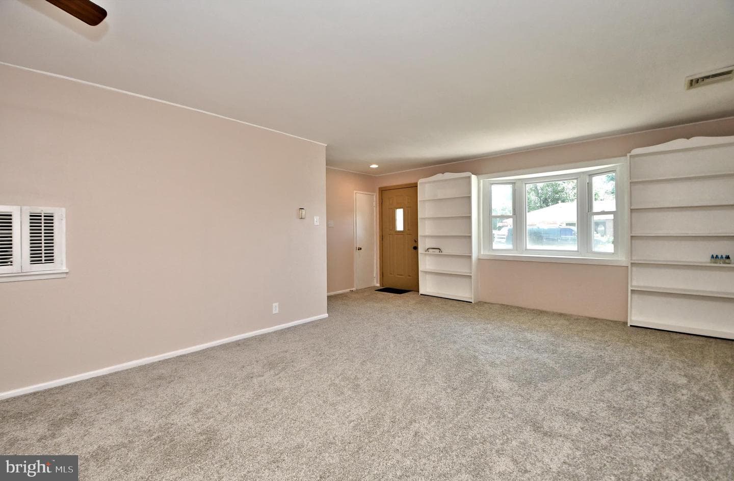 211 Oak Tree Road photo 7