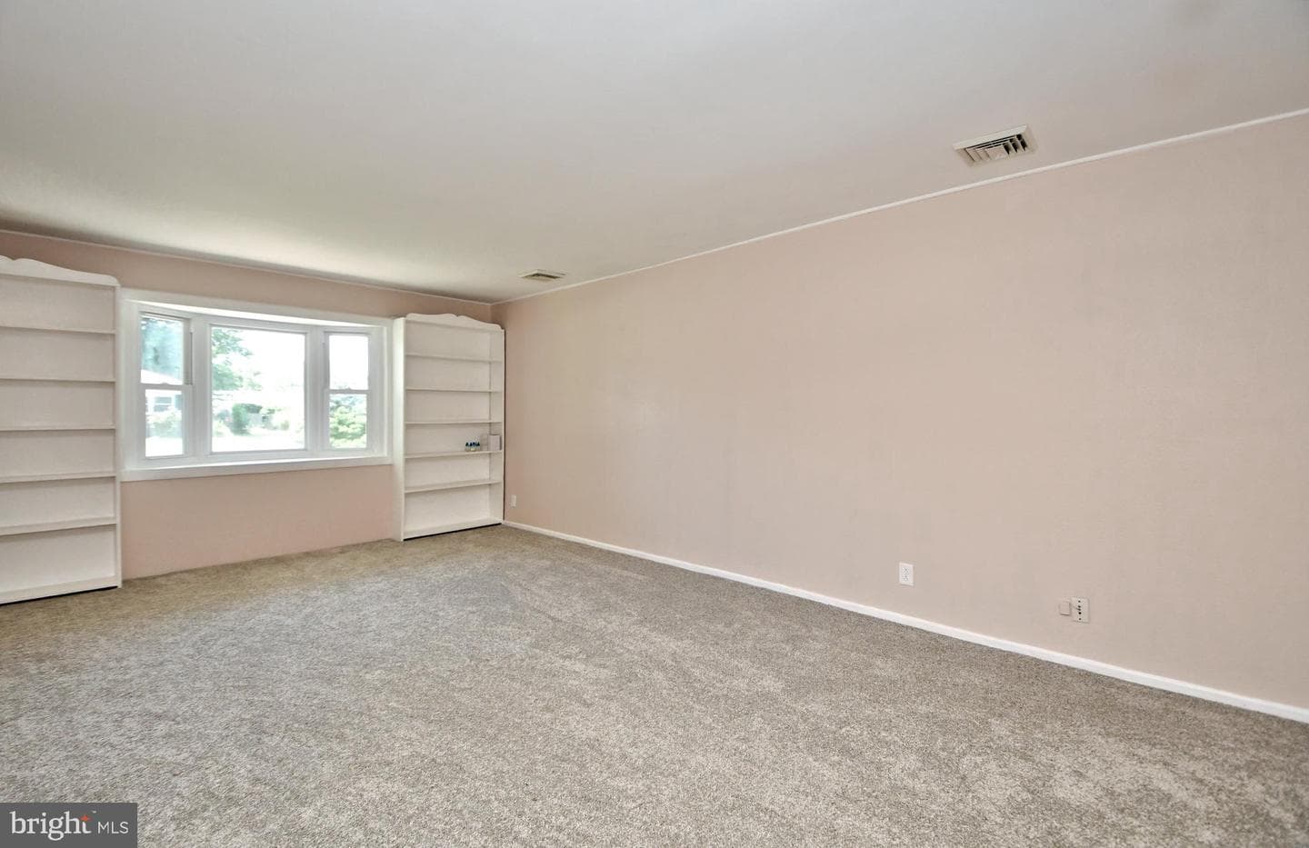 211 Oak Tree Road photo 8