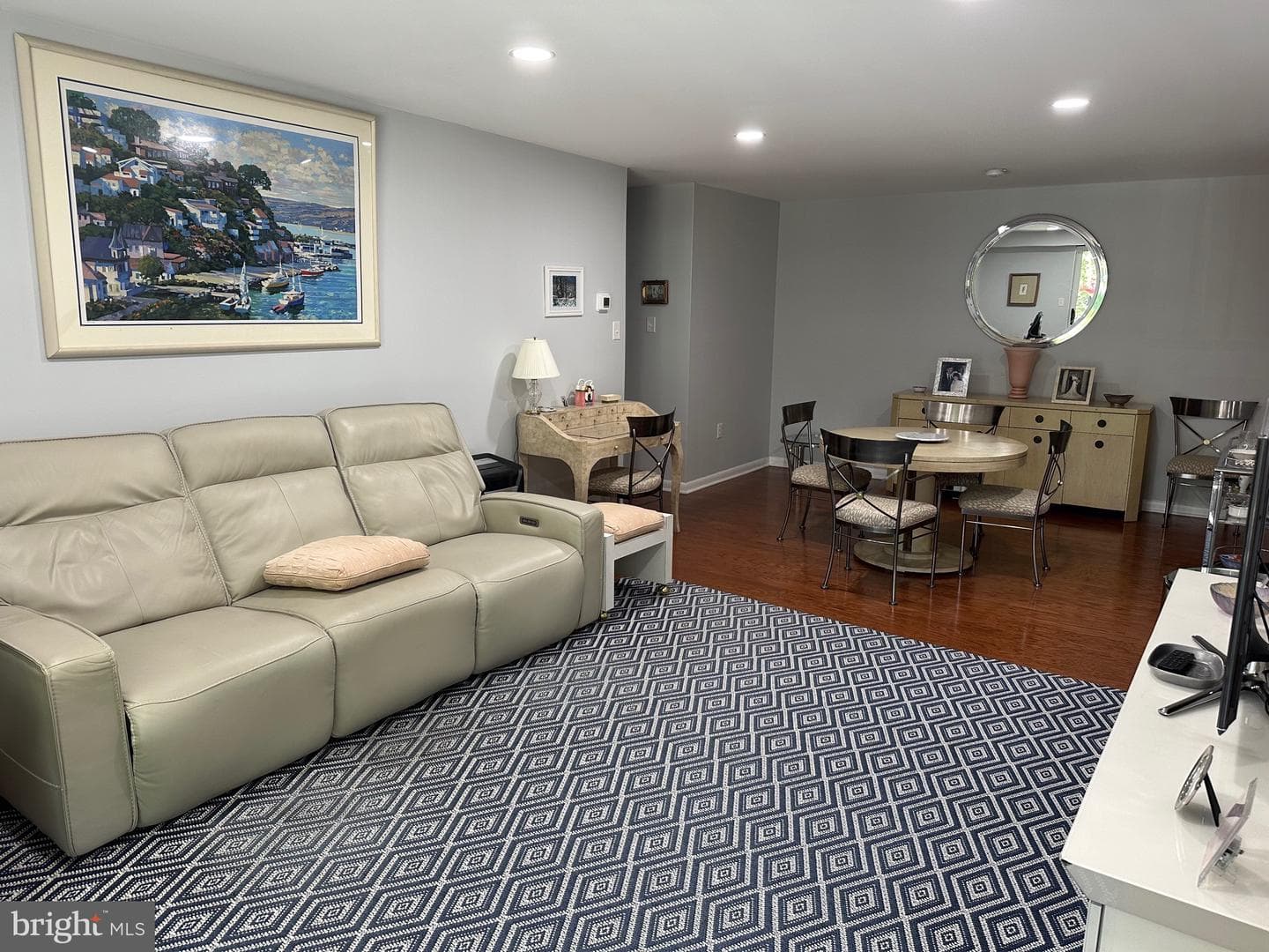 1637 Oakwood Drive #s209 photo 8