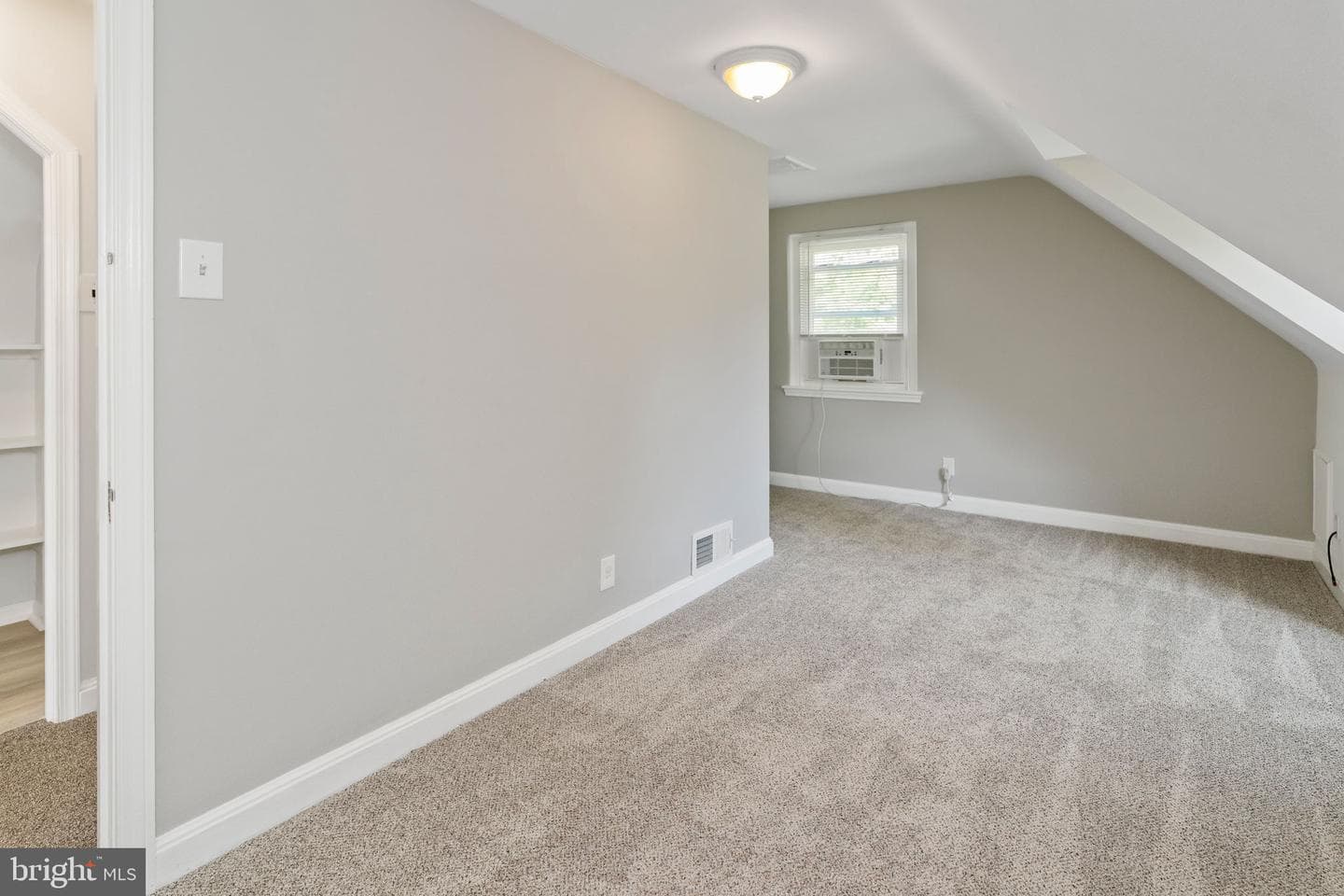 1816 Woodland Road photo 13