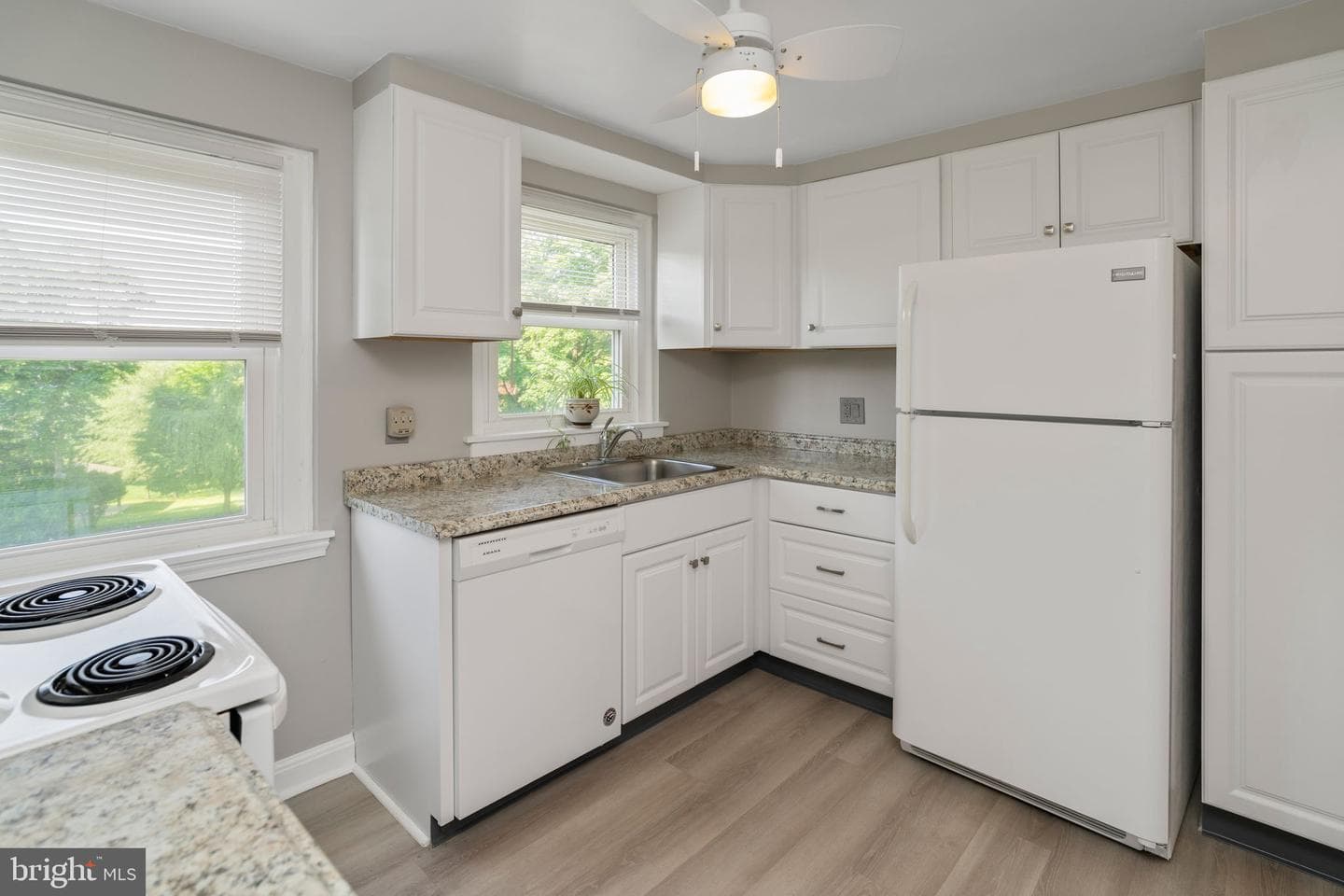 1816 Woodland Road photo 2