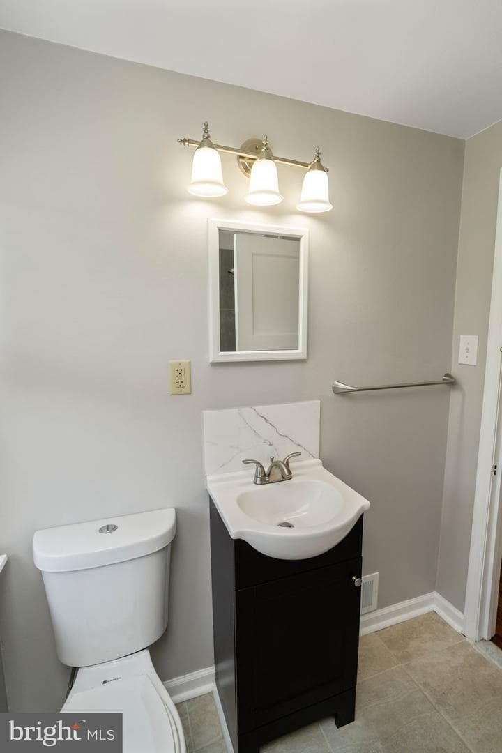 1816 Woodland Road photo 4