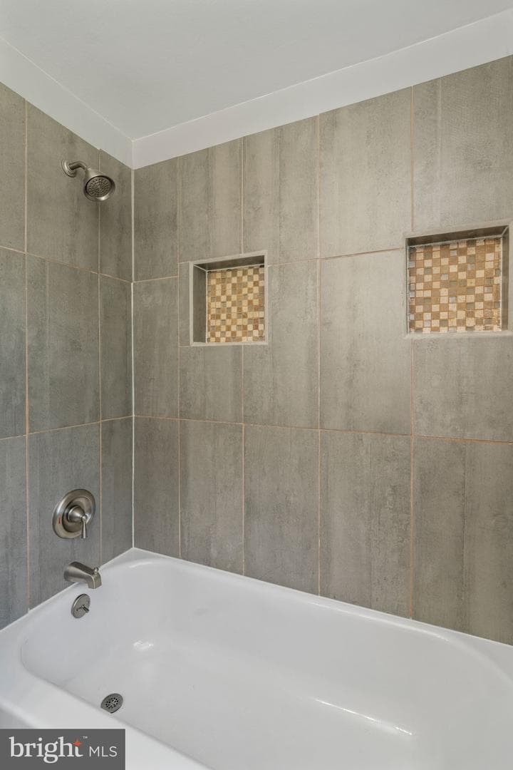1816 Woodland Road photo 5