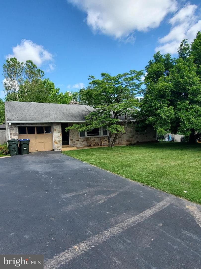 527 Gilbertsville Road photo 5