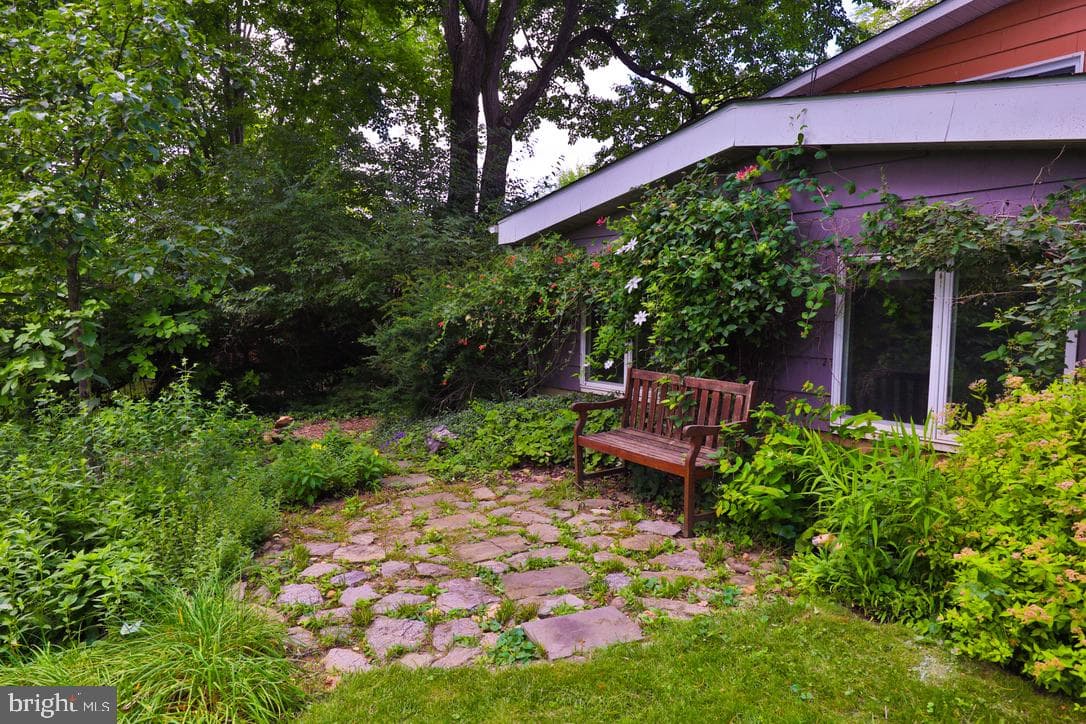 910 Bent Lane photo 38