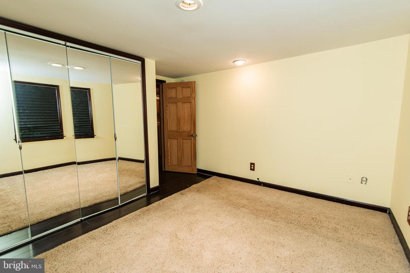 342 Summit Avenue photo 15