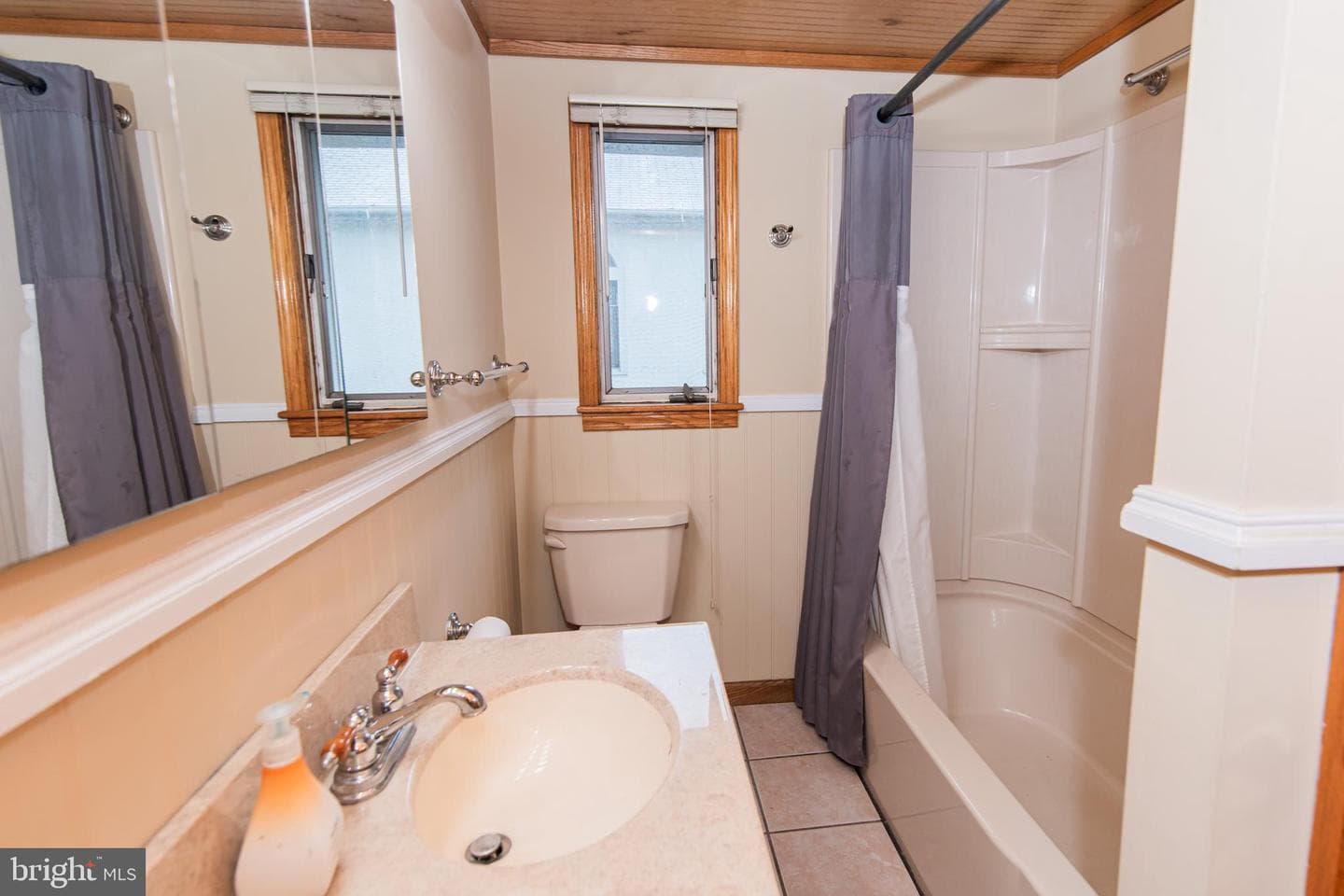 342 Summit Avenue photo 17