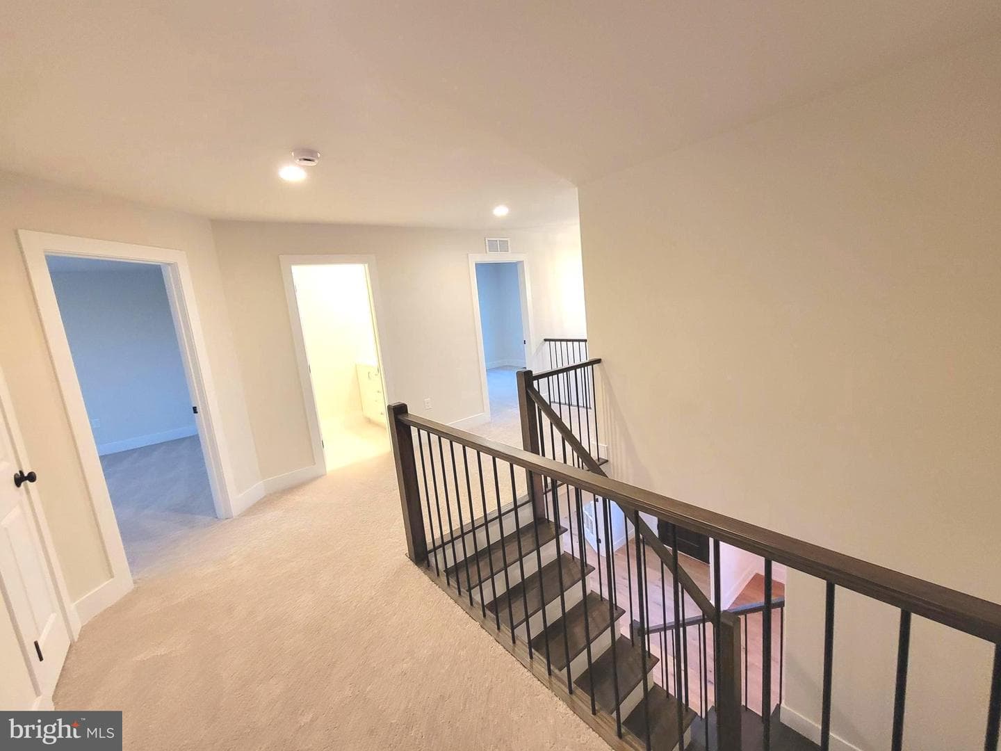 954 Layfield photo 15