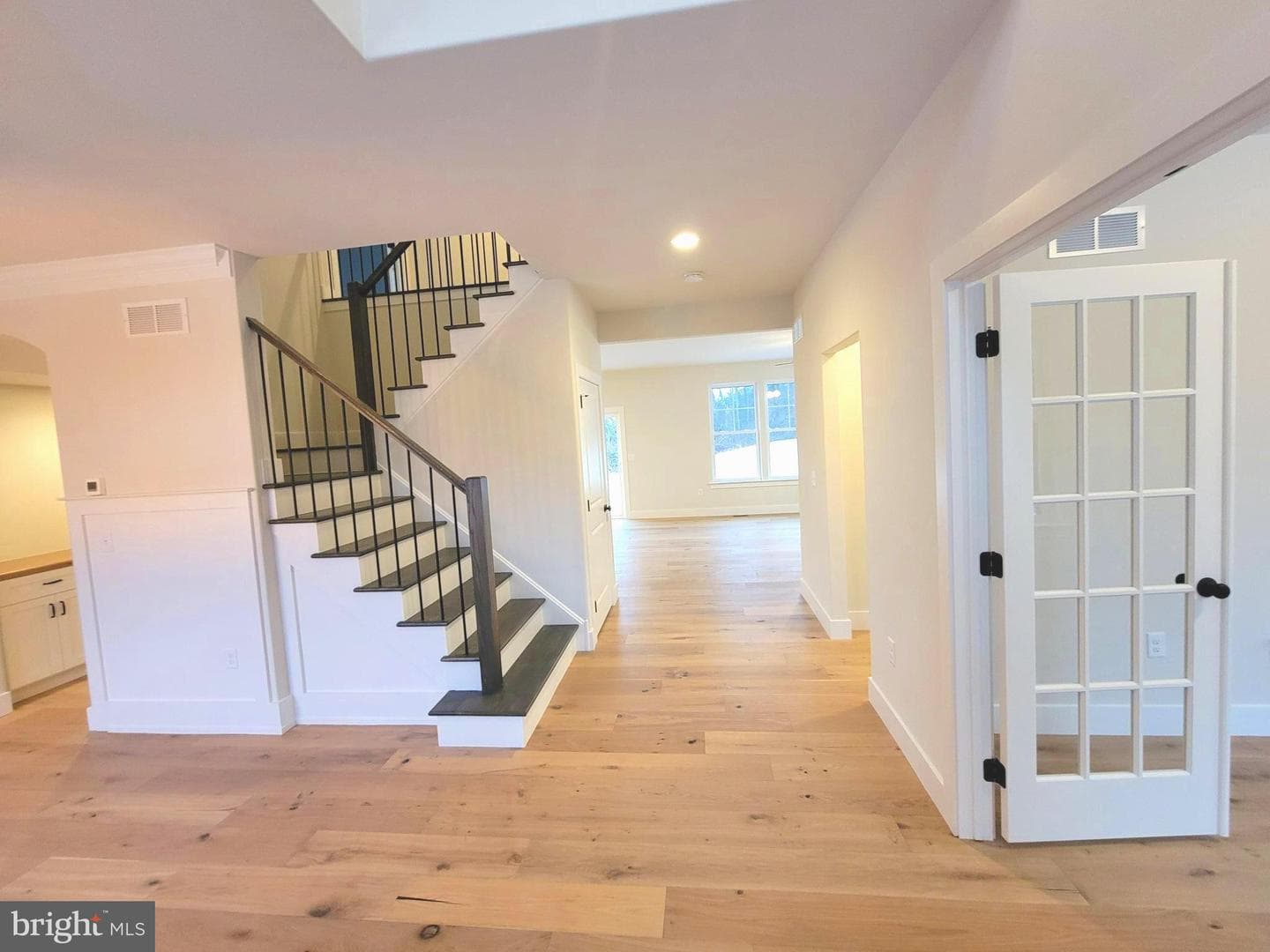954 Layfield photo 5