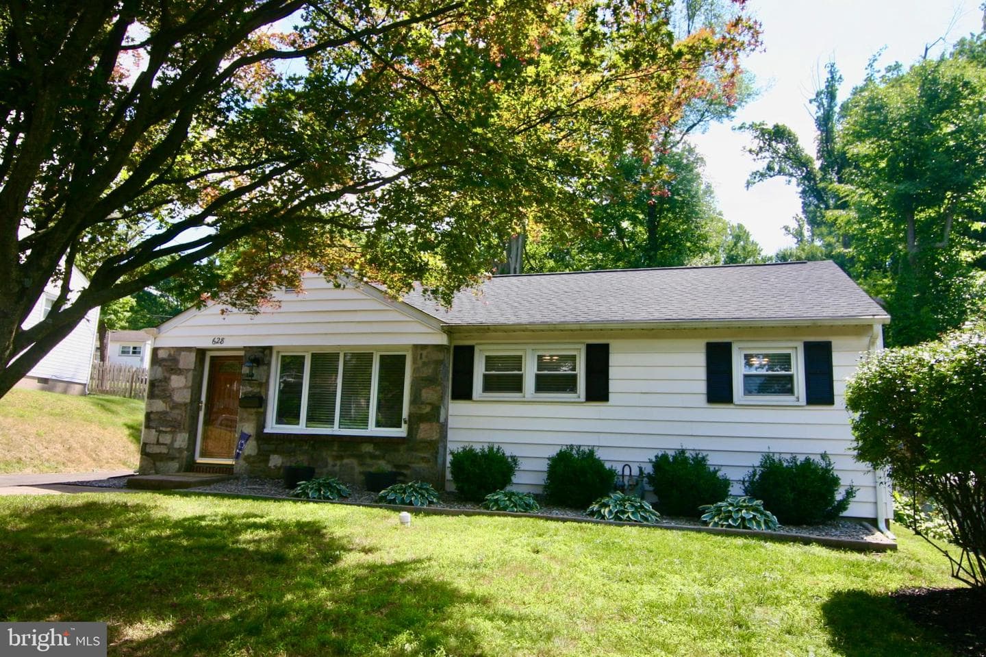 628 Beechwood Road photo 3