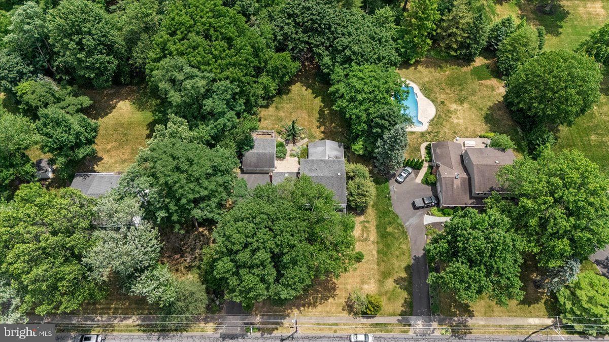 1720 Penns Lane photo 46