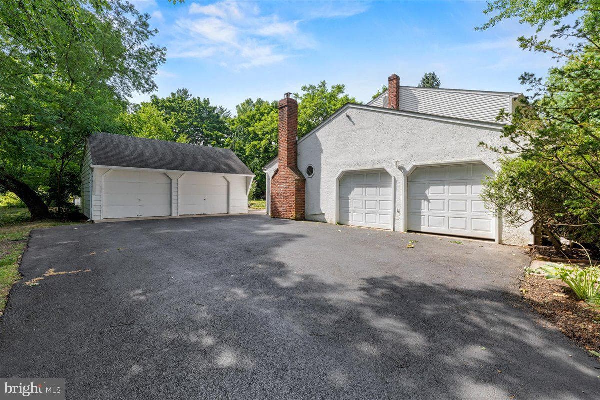 1720 Penns Lane photo 6