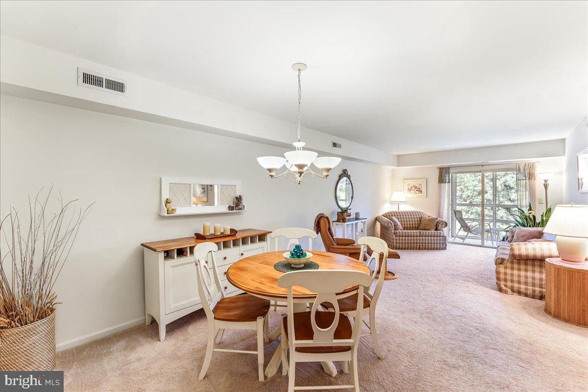 644 Brandon Road photo 2