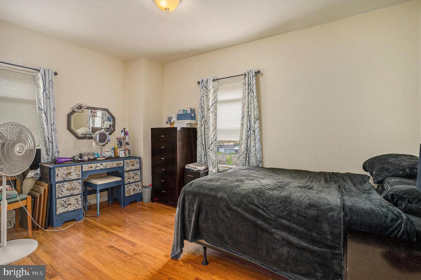224 W Walnut photo 15