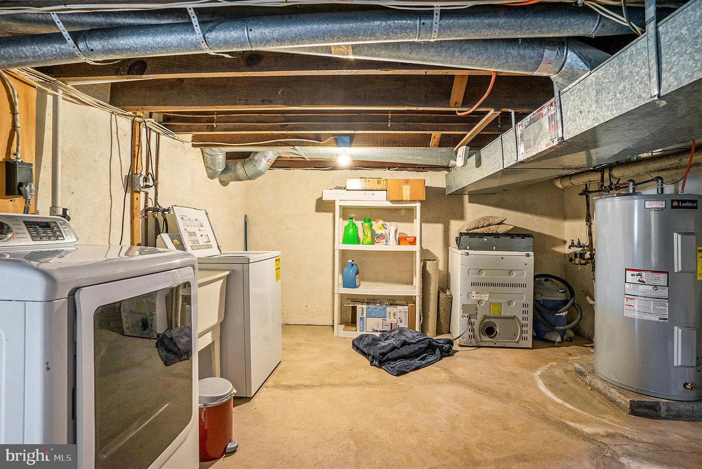 224 W Walnut photo 18