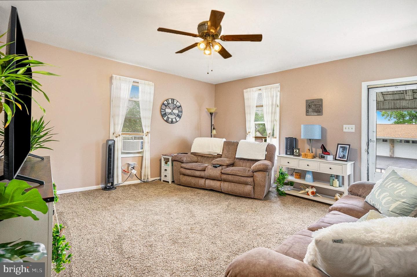 224 W Walnut photo 7