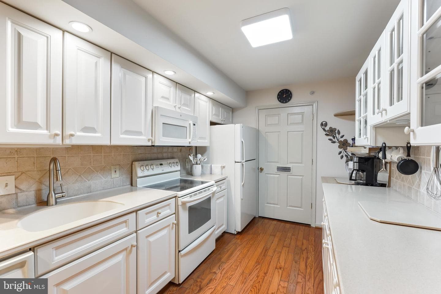 652 Brandon Road photo 10