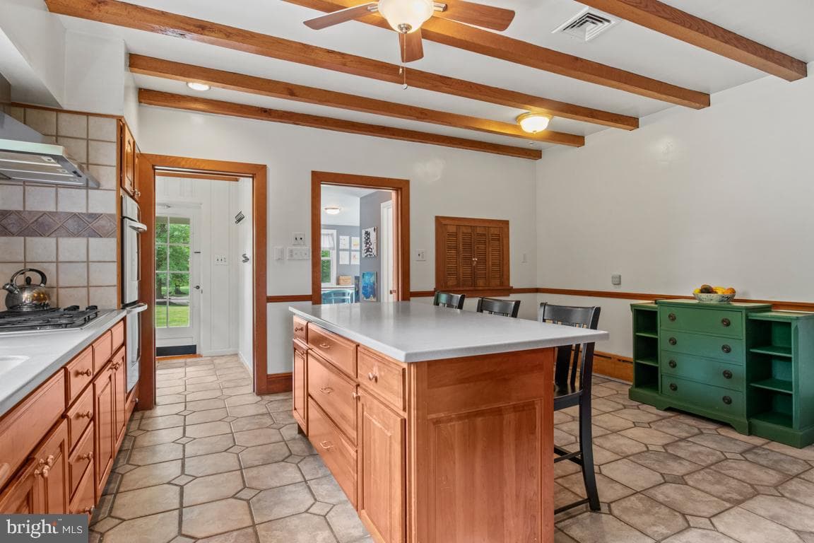 895 Summerset Place photo 14