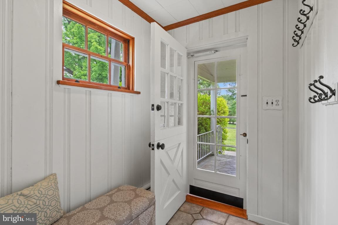 895 Summerset Place photo 15