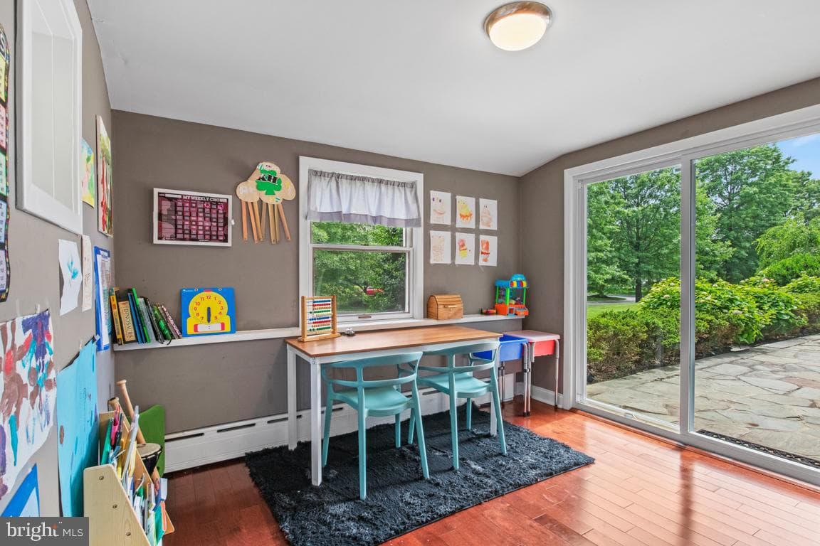 895 Summerset Place photo 16