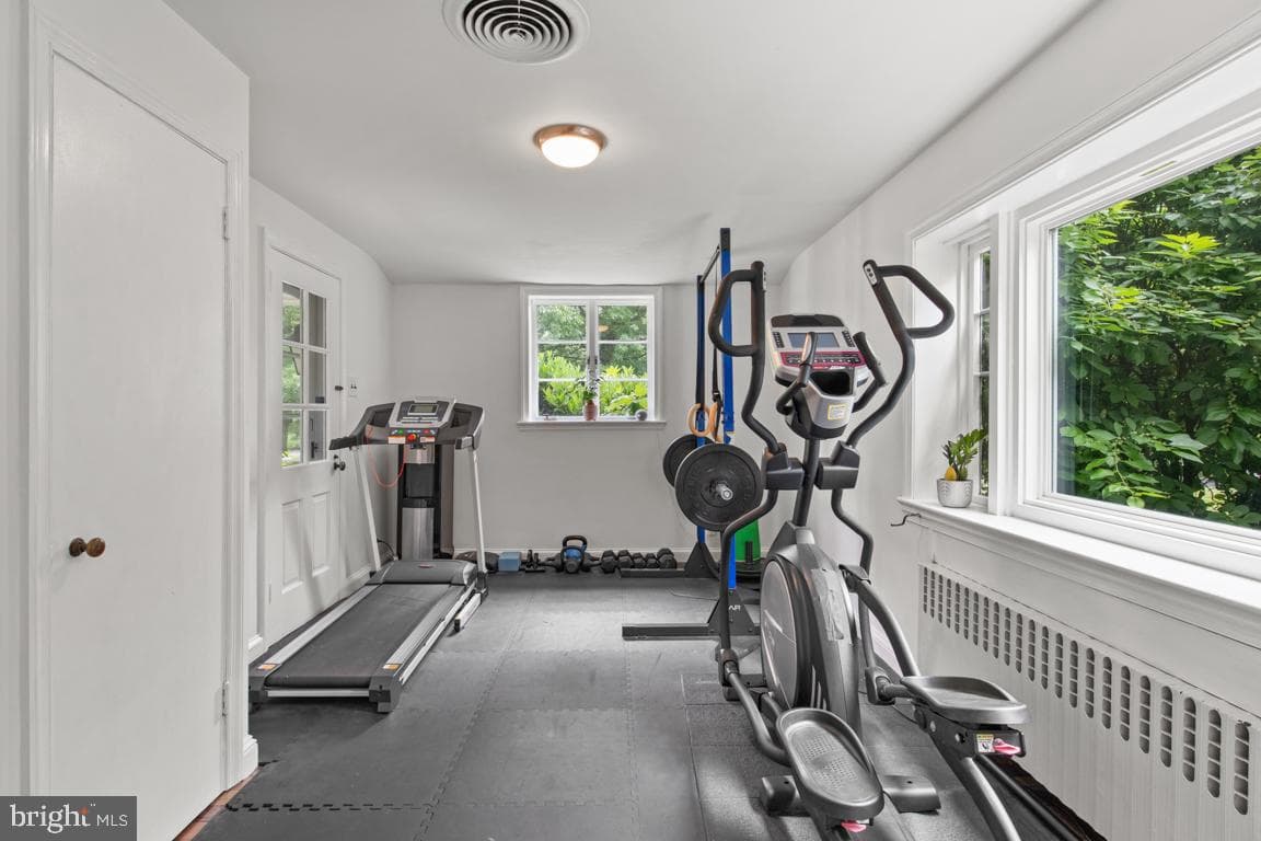 895 Summerset Place photo 18