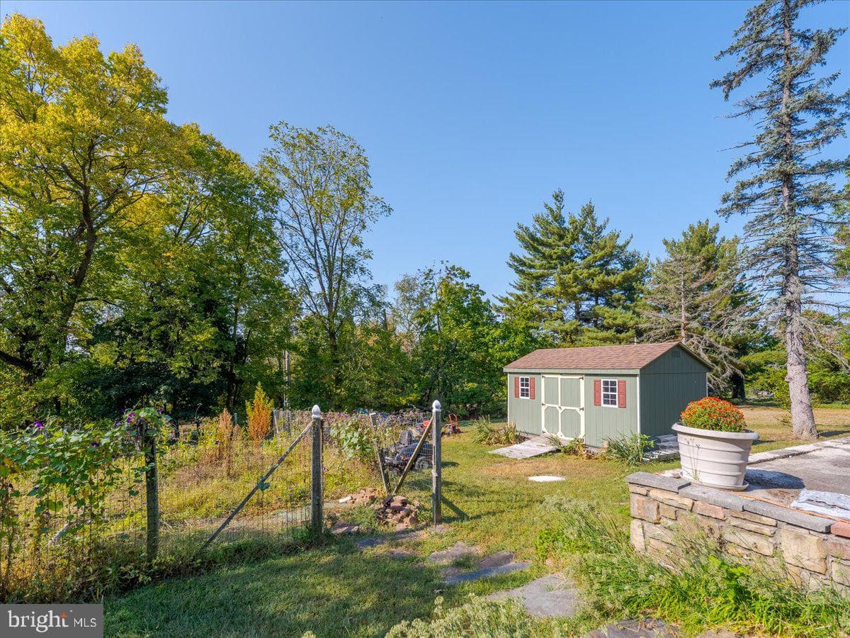 802 Collegeville Road photo 11