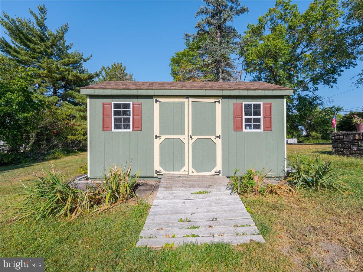 802 Collegeville Road photo 12