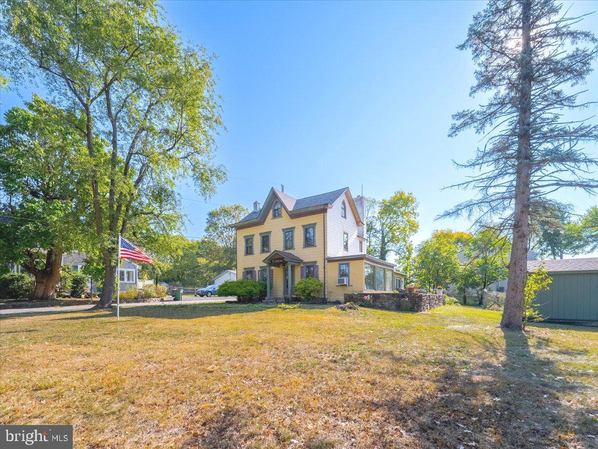 802 Collegeville Road photo 2