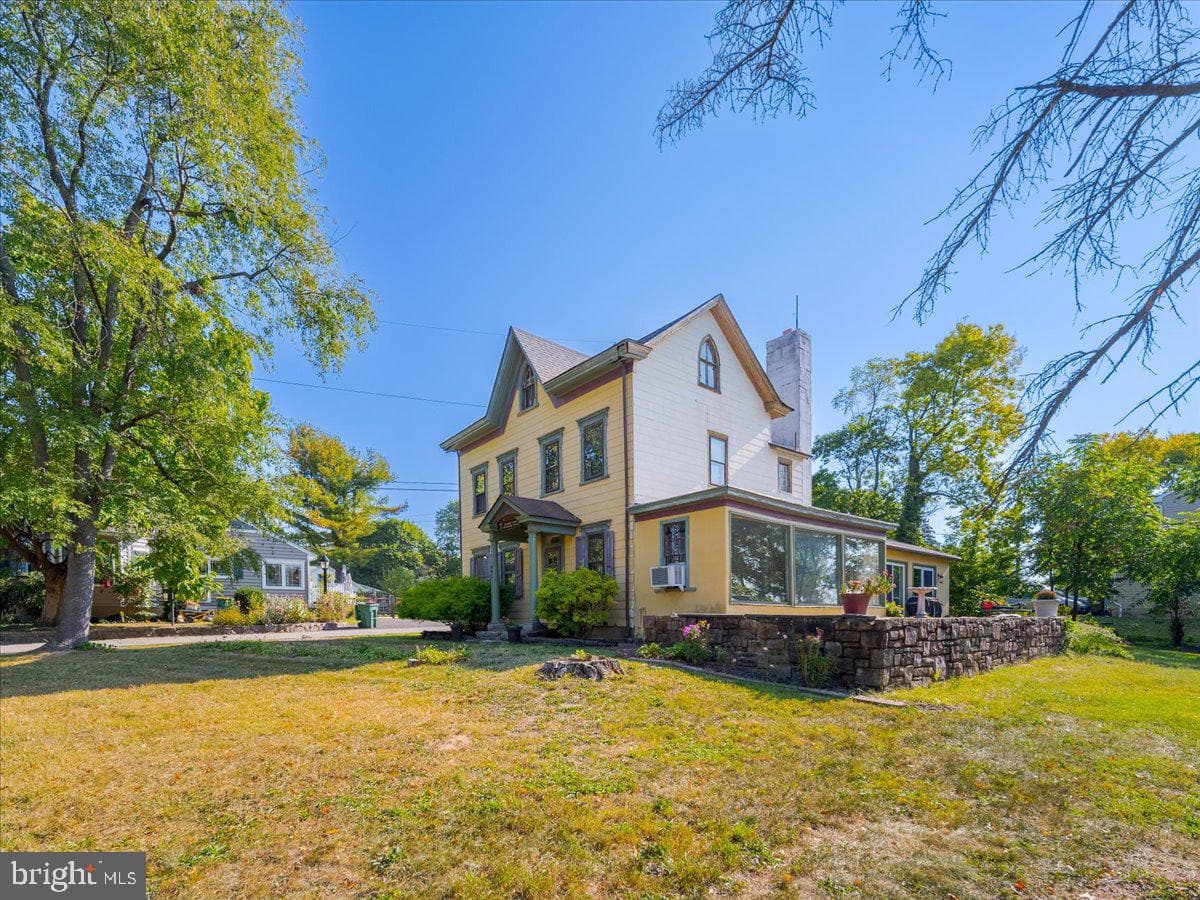 802 Collegeville Road photo 6
