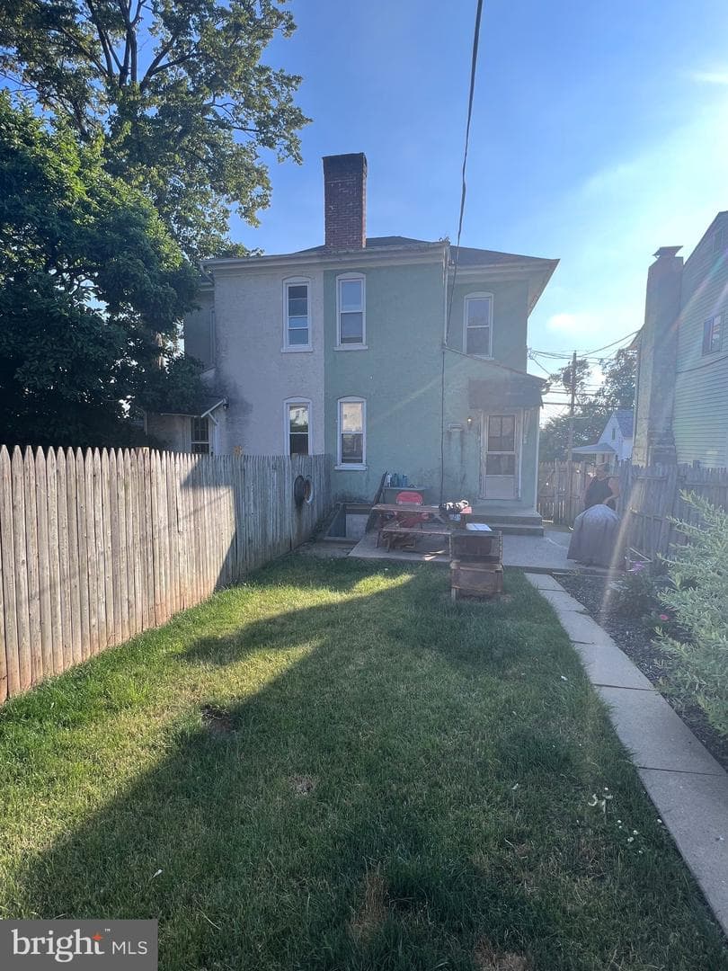 528 Dotts Street photo 3