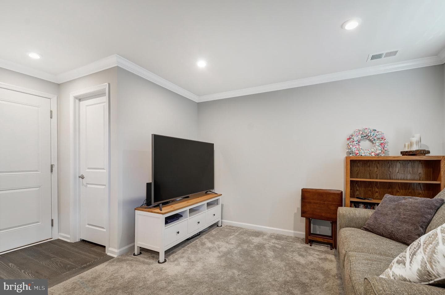 28 Almond Drive photo 3
