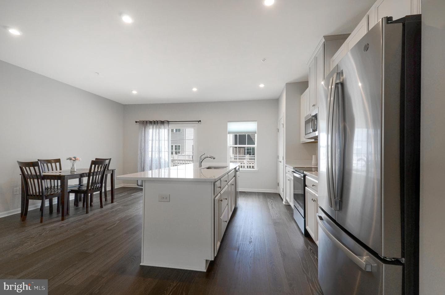 28 Almond Drive photo 5