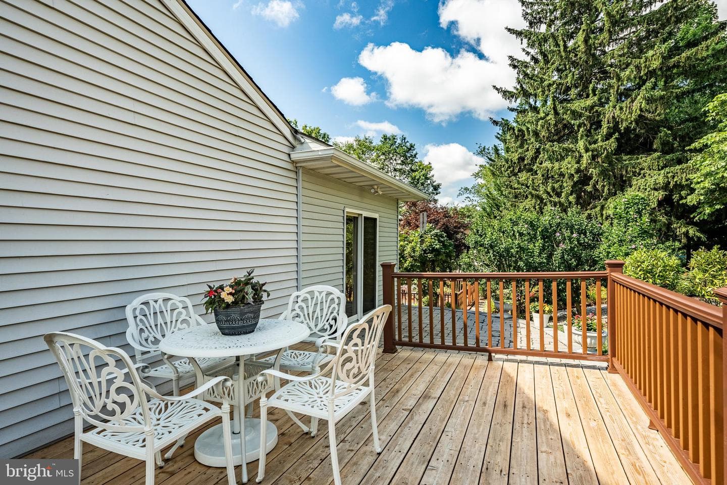 452 Burdan Drive photo 32