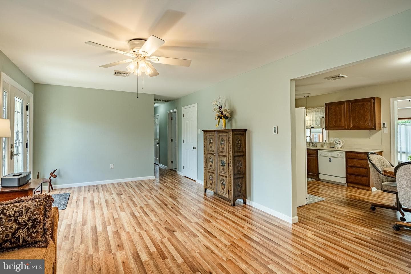 452 Burdan Drive photo 6