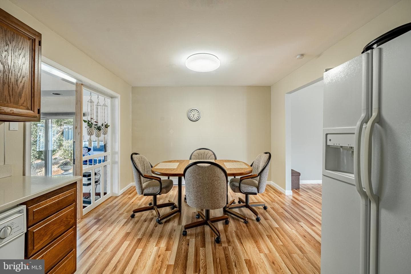 452 Burdan Drive photo 9