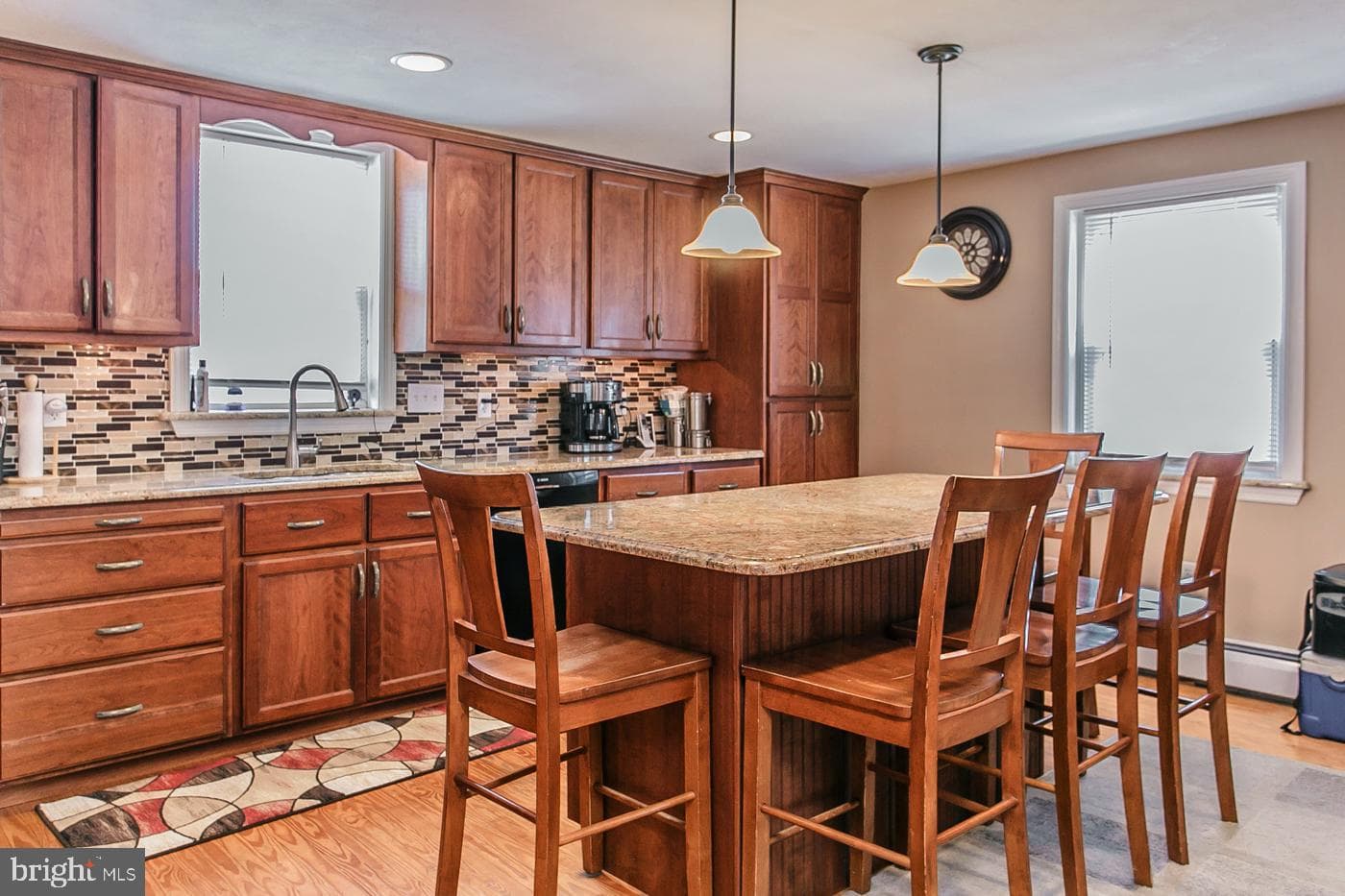 641 King Road photo 19
