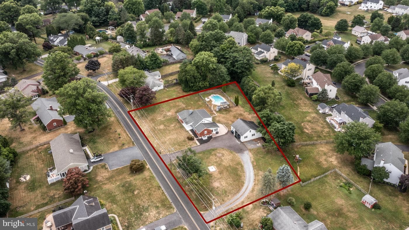 641 King Road photo 3