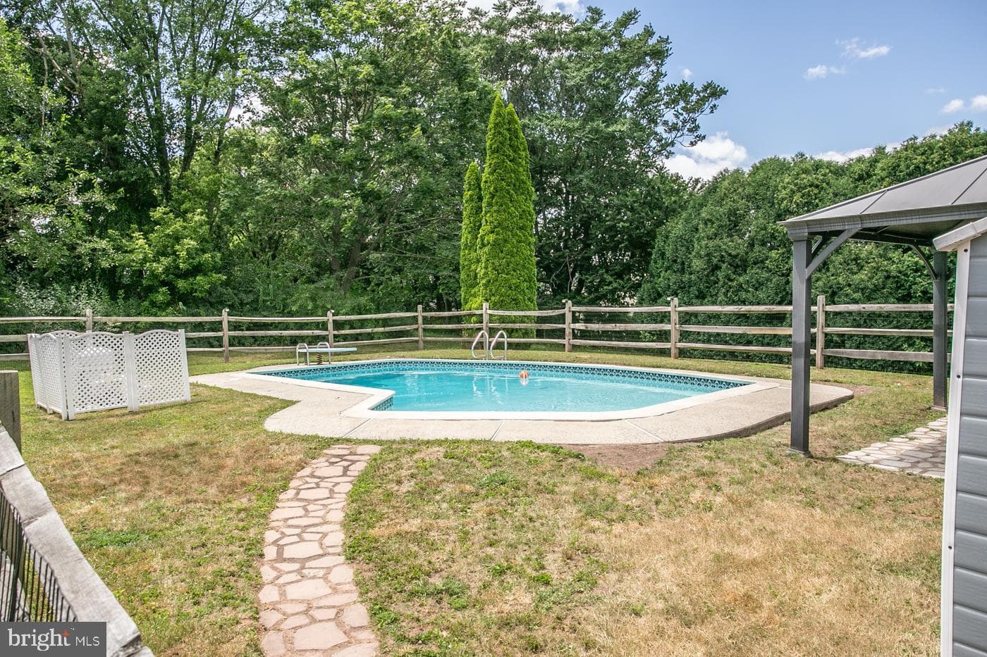 641 King Road photo 35